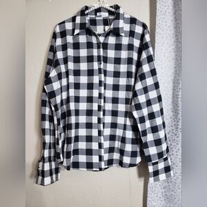 Black and White Women's Checkered Button Down Shirt XXL